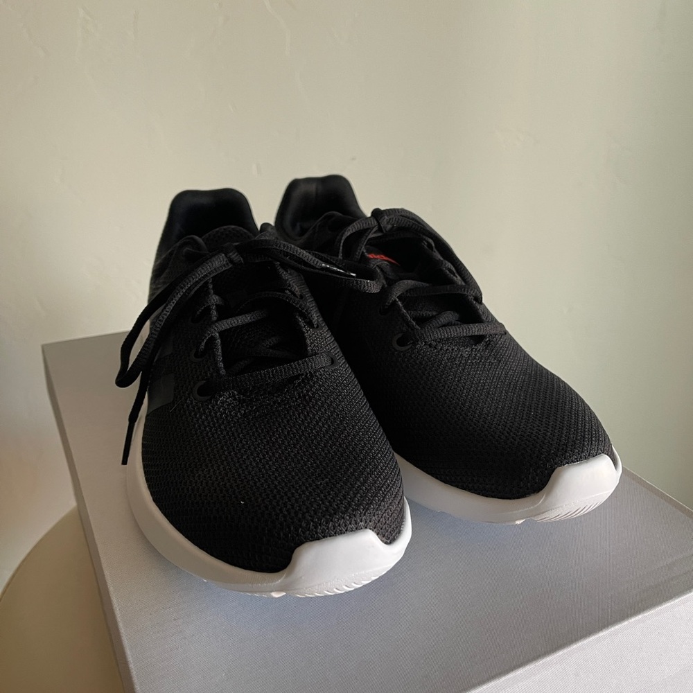 New in Box - Adidas Men’s Black Lite Racer 2.0 Sneakers - Picture 4 of 7